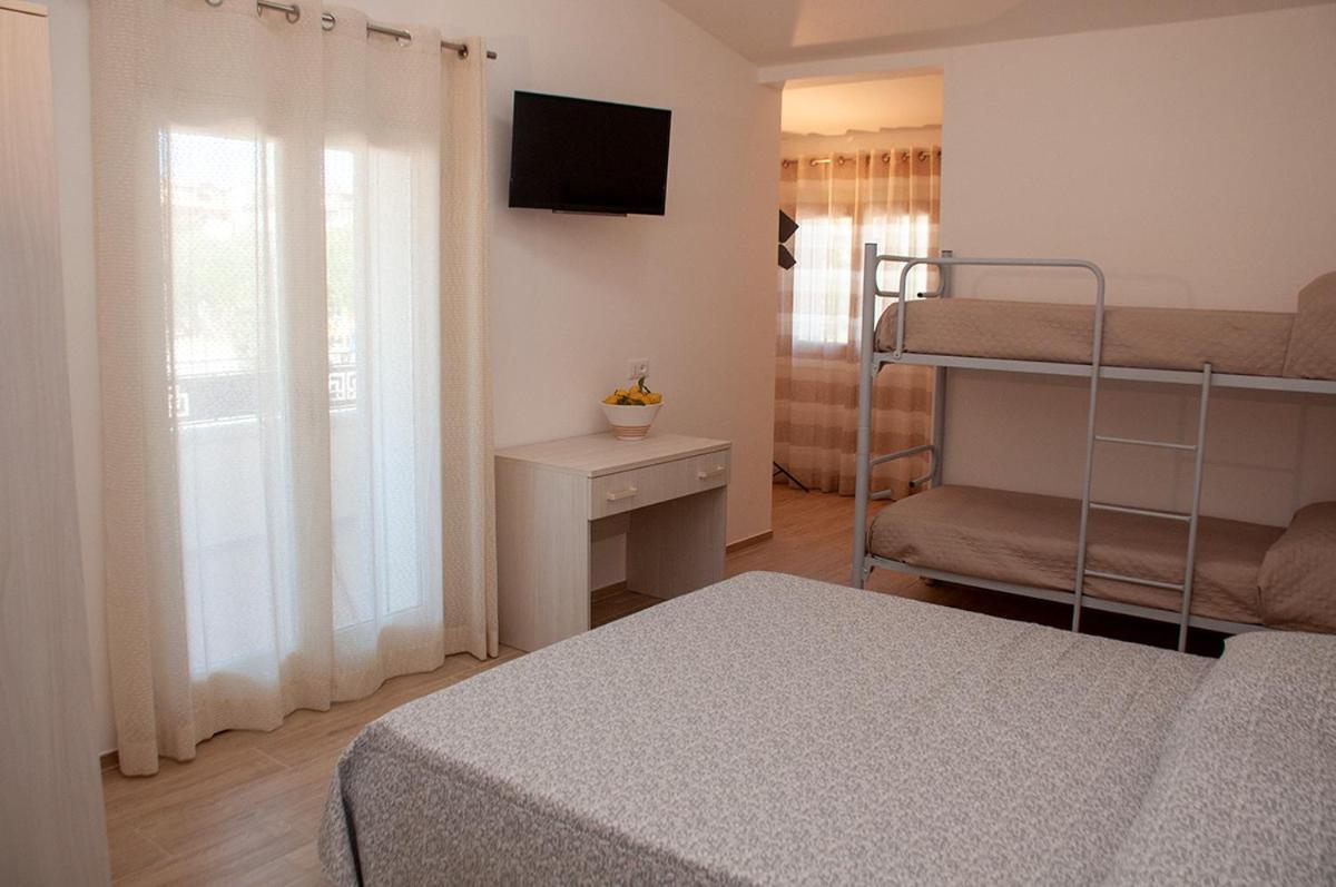 Bed and Breakfast Sa Prenda Loiri Porto San Paolo Exterior foto